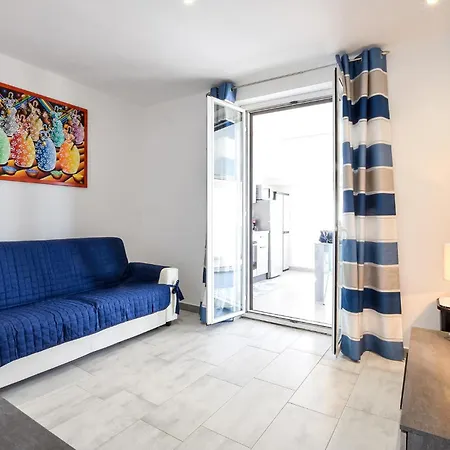 Beautiful In With House Sea View Holiday home